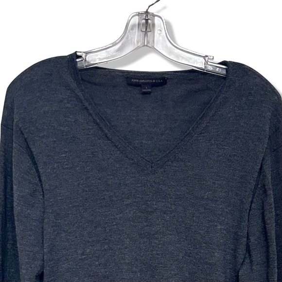 Men's John Varvatos Cotton Blend Charcoal V-Neck Sweater Size Large - Picture 3 of 13